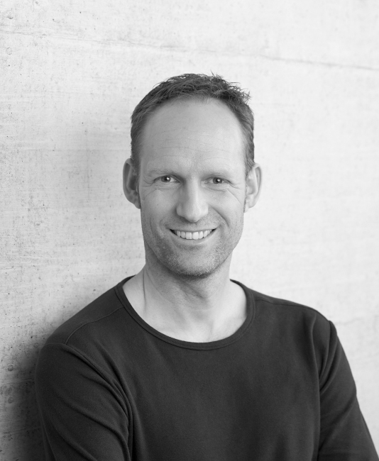 Adrian Berger Portrait SW Klein